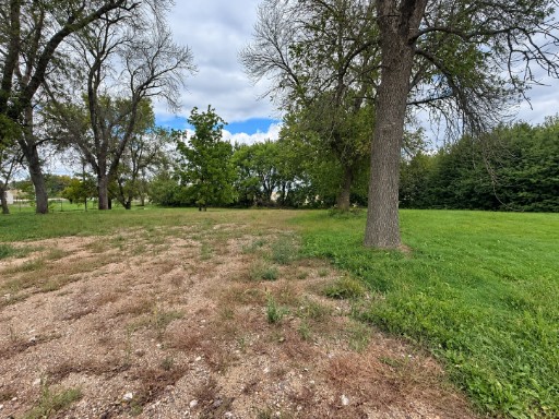 Just Listed! 103 5th St NE, Geneva, MN