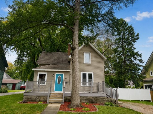 Just Listed! 422 Chestnut Ave, Owatonna, MN